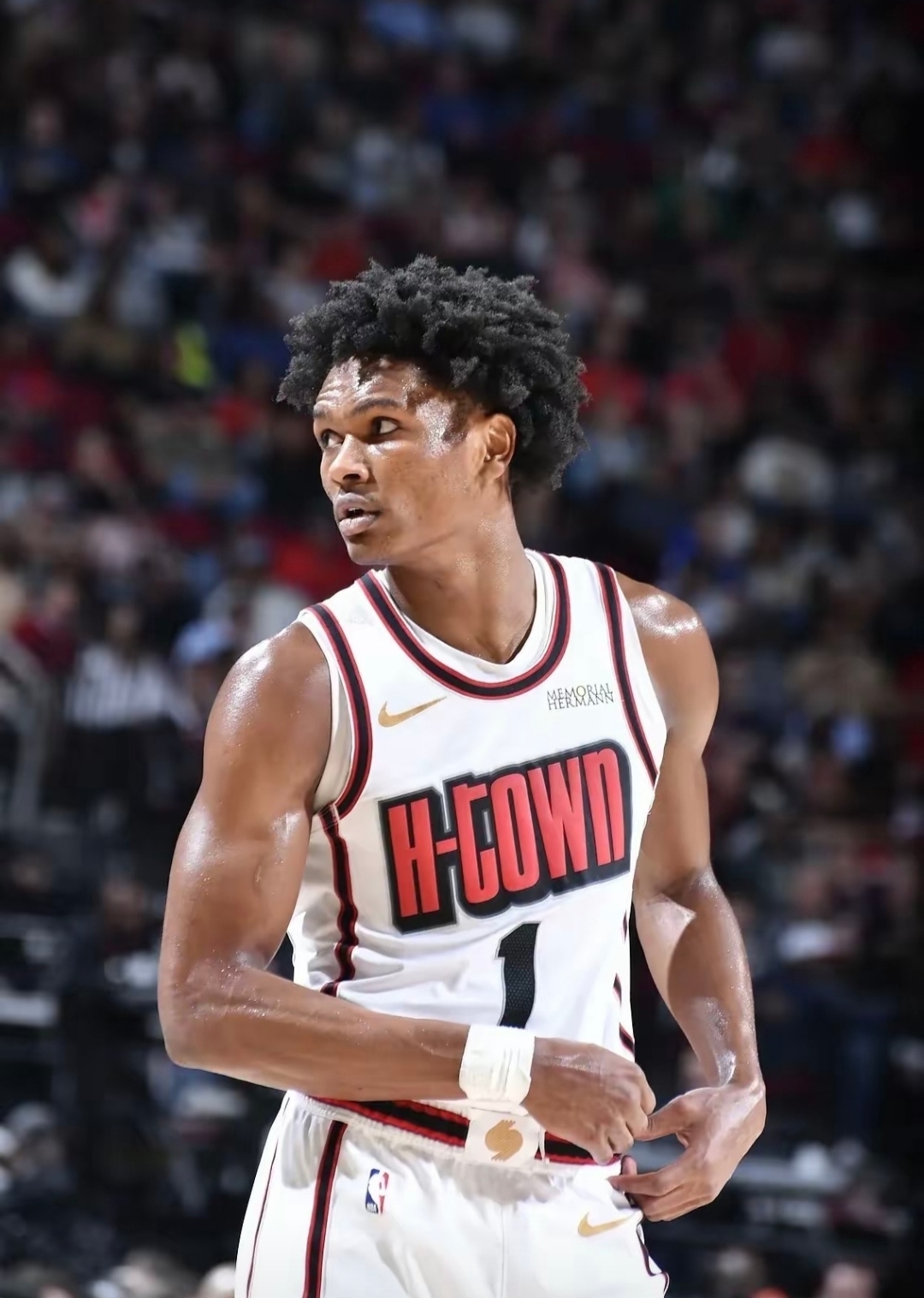 乐宝体育平台-火箭遗憾失利，联盟第一巨头连续低迷的简单介绍